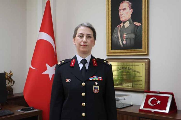 YOLU AYDINLATTIĞIMIZI DÜŞÜNÜYORUM