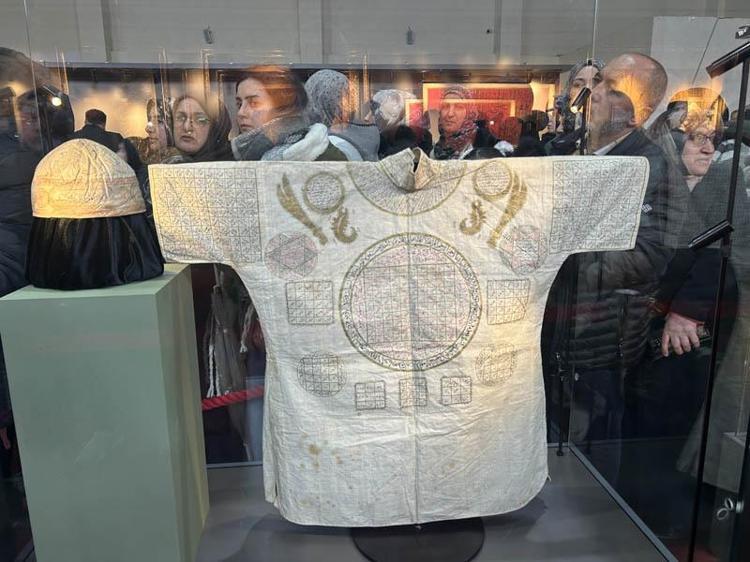 KUTSAL EMANETLERİ GENÇLERİMİZE AKTARMALIYIZ