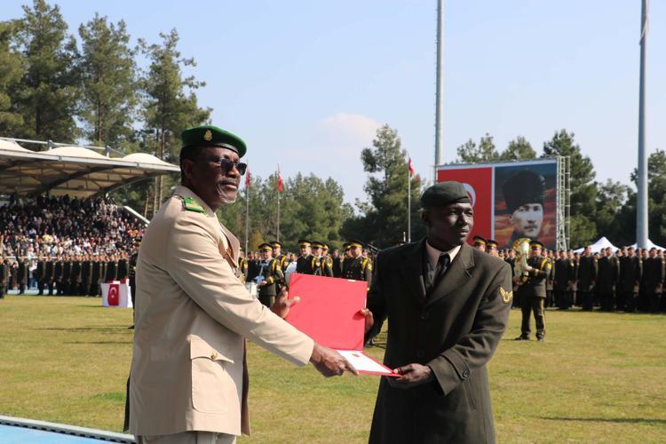 BAYRAĞIMIZIN ONURUNU TEMSİL EDECEKSİNİZ