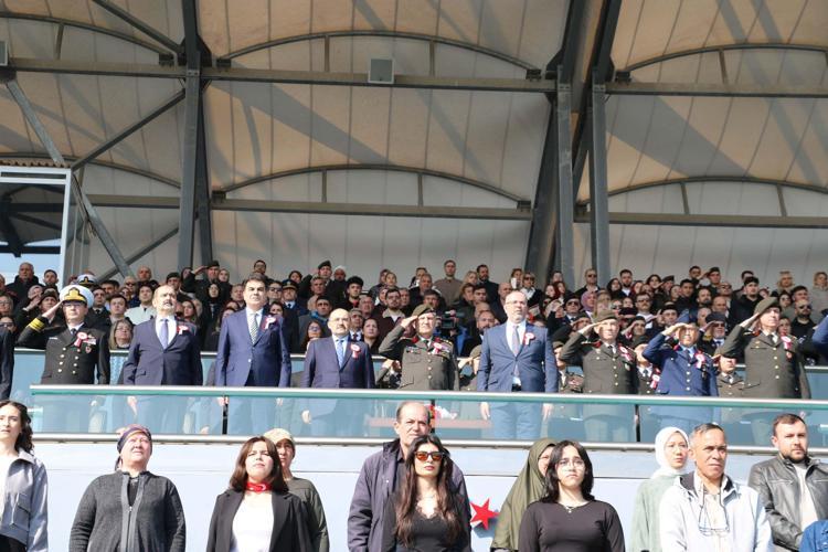 HAKLI GURUR VE MUTLULUĞUNU YAŞAMAKTAYIZ