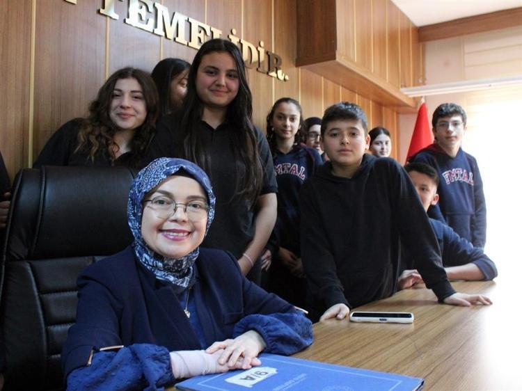 ANNEMİN FEDAKARLIĞINI ASLA UNUTAMAM