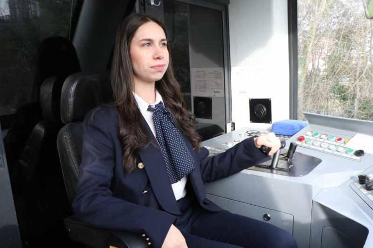 ÇOK DİKKATLİ OLMAMIZ GEREKİYOR