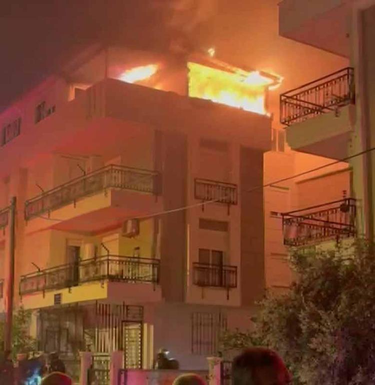 KEDİ DUMAN KURTARILDI