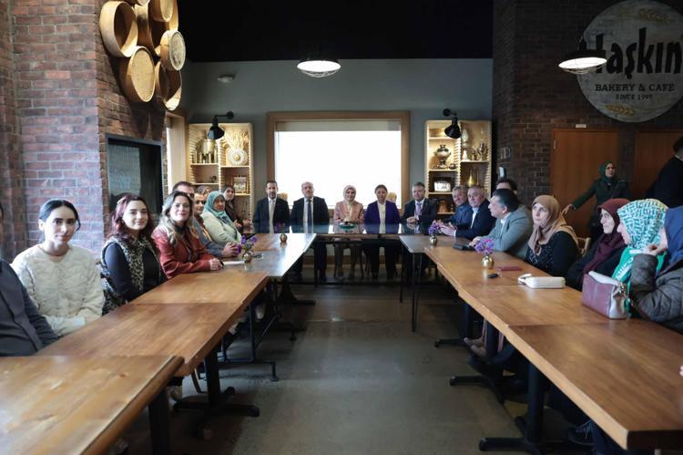 ‘TEKNOLOJİYE YAKLAŞIMIMIZ İNSAN ODAKLI, HAK TEMELLİ VE GÜVENLİK EKSENLİ OLMALIDIR’