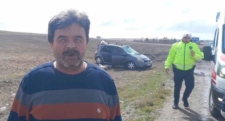 OTOMOBİL, KAYIP TIRA ÇARPTI