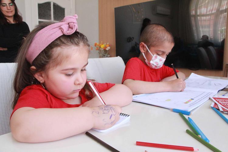 ‘FUTBOLCU OLMAK İSTİYORUM’