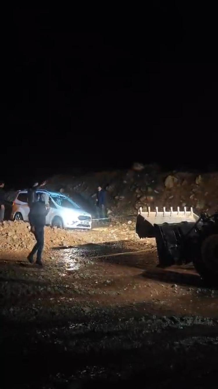 HEYELAN YOLU KAPATTI