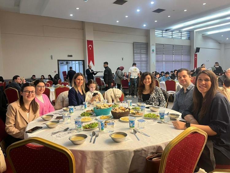 GÜÇLÜ BİR DAYANIŞMA ÖRNEĞİ