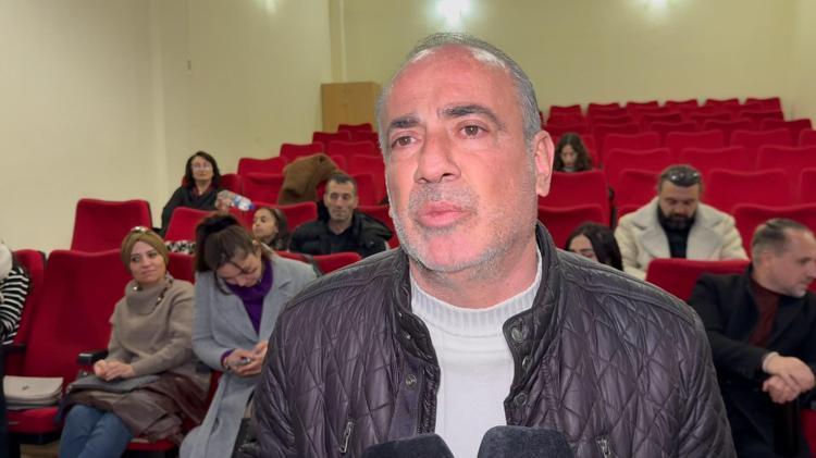 HEPSİ GÖNLÜNÜ VEREREK BU İŞE GELİYOR