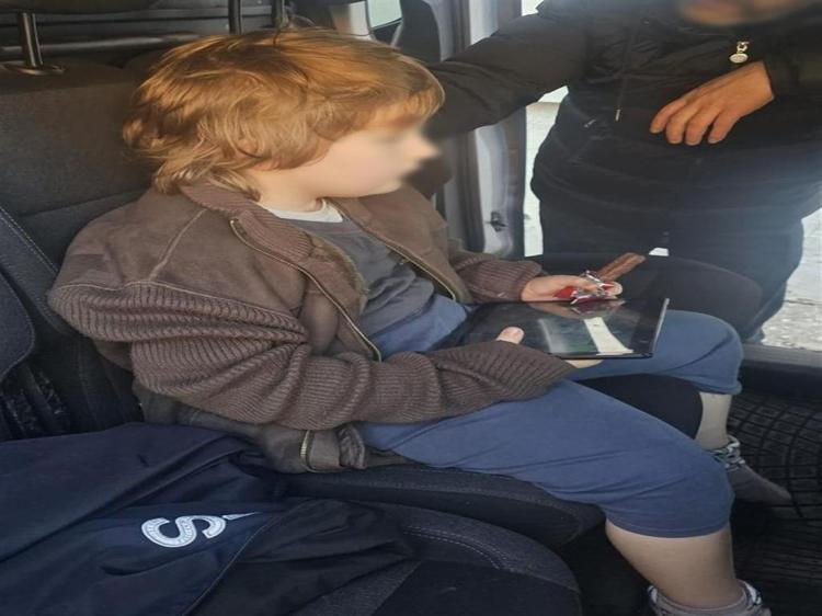 ANNESİ ALMANYADAN GELDİ