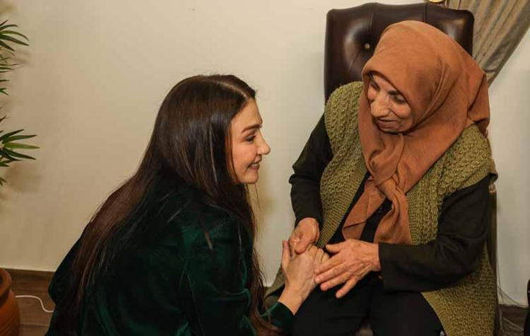 ÜNLÜ OYUNCULAR DARÜZACEZE’DE