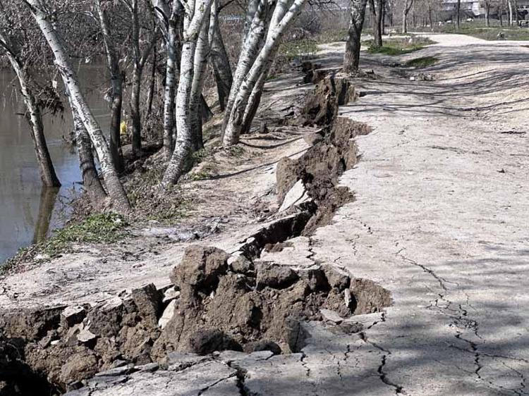 BU TÜR OLAYLARI GENELLİKLE ÇOK KÜÇÜK BOYUTLU GÖRÜRÜZ