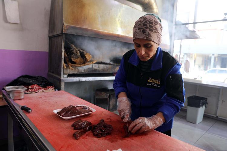 ‘KADINDAN KEBAPÇI OLMAZ DİYENLERE KARŞI BAŞARDIM’