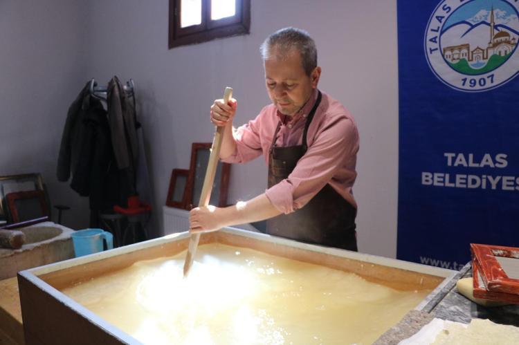 ‘İNSANLAR ÜRETİLEN KAĞIDI GÖRÜNCE ŞAŞIRIYOR’