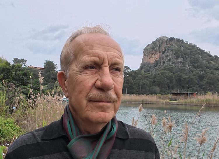 ‘SAZLIKLAR SUYU FİLTRELİYOR’