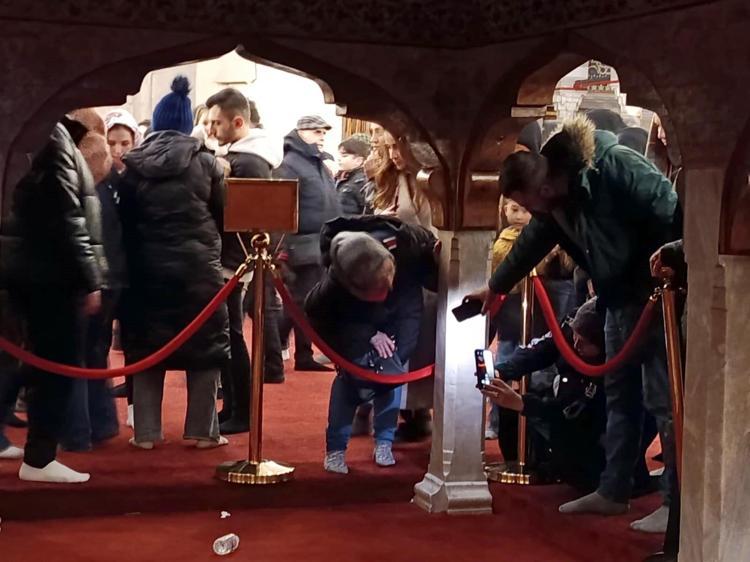 TAVA CİĞER İŞLETMELERİNDE KUYRUK