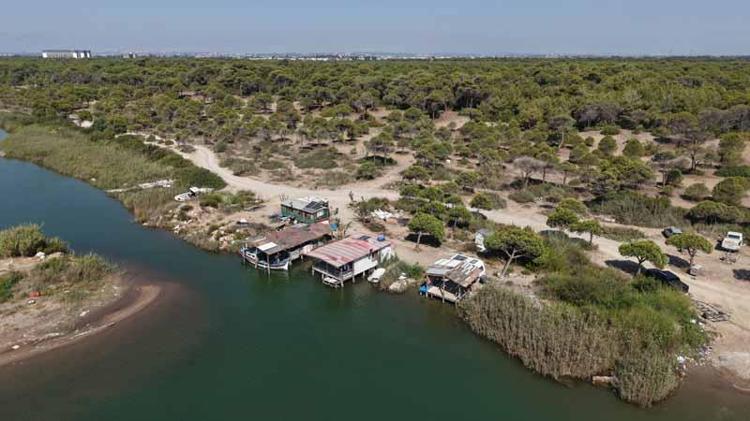 BEŞ YILDIZLI OTEL SAHİLE GİRİŞİ ENGELLİYOR