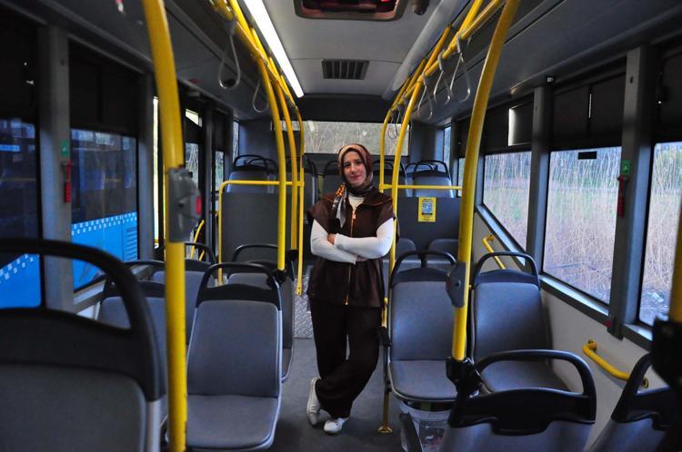 KADINLAR ÇEKİNMEMELİ