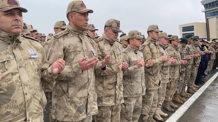 ULAŞTIRMA UZMAN ÇAVUŞ SELMAN AKARSEL İÇİN TÖREN