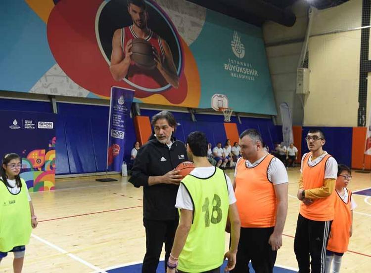 SPOR İSTANBUL 8 BİN ENGELLİ BİREYİ HAREKETE GEÇİRDİ