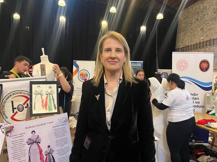 ÇALIŞMALARIYLA UMUT VERİYORLAR