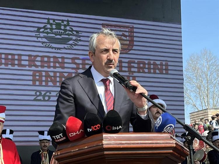 ‘VATAN İMKANSIZLIKLAR İÇİNDE BİLE TERK EDİLMEYECEK KADAR KUTSALDIR’