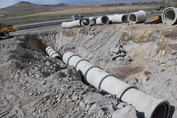 BU GÖLDE BALIK TUTARDIK