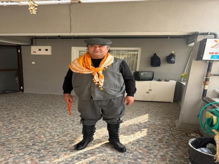 BU KÖYDE TİYATRO OYNAMAK BİR GELENEK