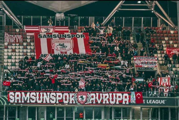 ‘YAPTIRDIĞIM BAYRAĞI SIRTIMDA TAŞIYARAK TÜM AVRUPA MAÇLARINA GİTTİM’