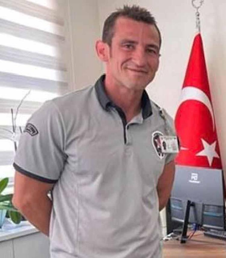 ZIPLAYARAK YUMRUK ATMIŞ