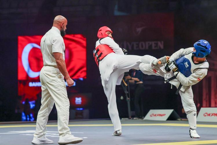 GENÇ ERKEKLERDEN 17 MADALYA