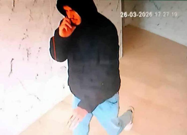 BİLEZİK VE PARA ELEKTRİK PANOSUNDAN ÇIKTI