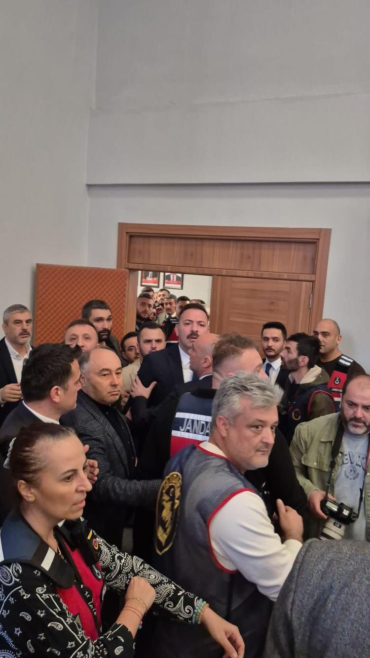 AK PARTİ VE CHPNİN ÜYE SAYILARI EŞİT