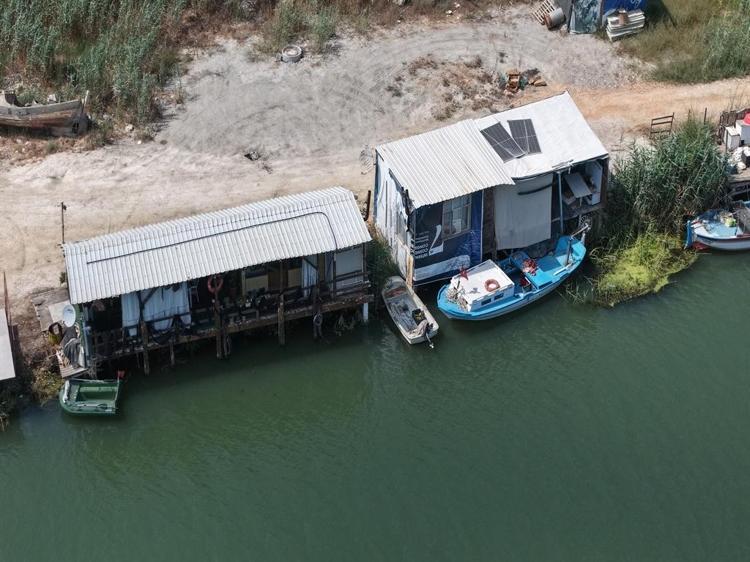 BAZILARI VİLLA GİBİ, ÖZEL BAHÇELERİ VAR