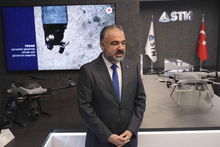 TOGAN İÇİN BİRDEN FAZLA ÜLKE İLE GÖRÜŞÜYORUZ