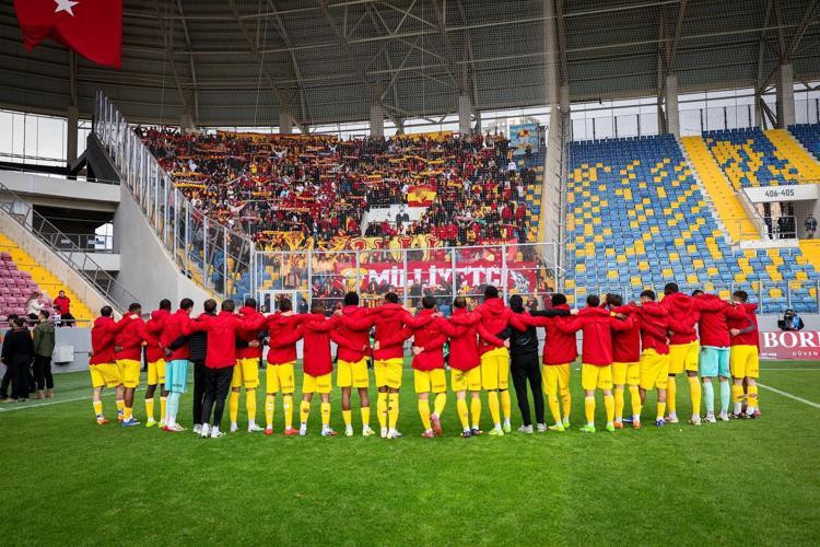 SADULLAH ACELE YALNIZ BIRAKMADI