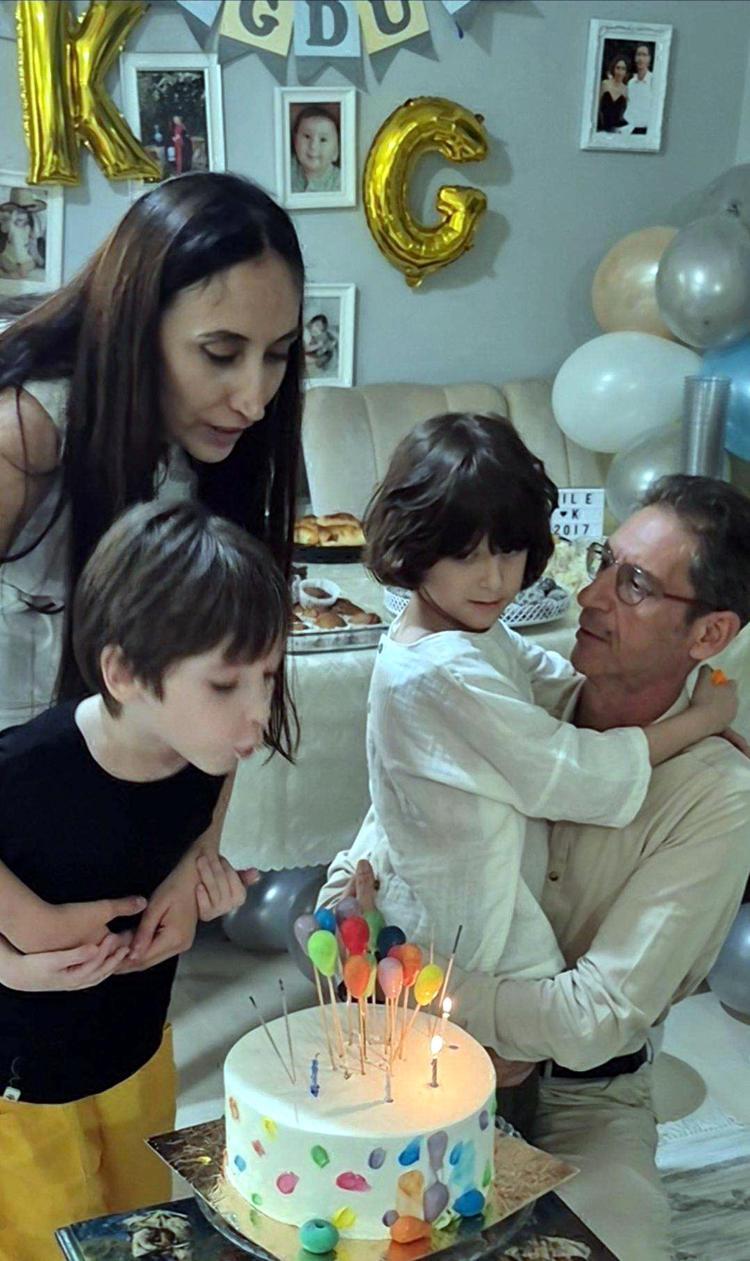 OĞLUMUN ELİNİ HERKES TUTSUN