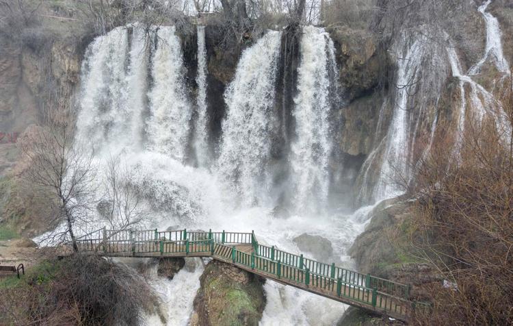 MUAZZAM BİR GÖRÜNTÜSÜ VAR