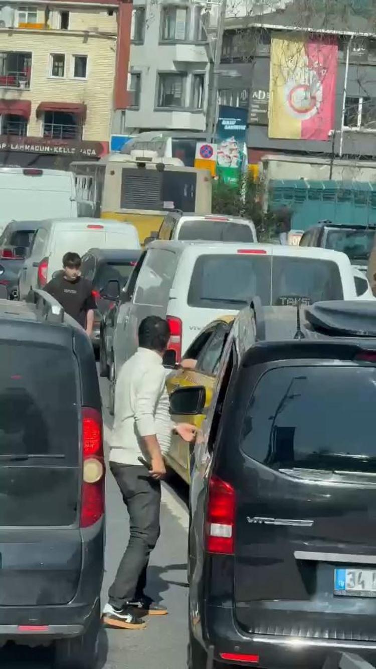 BIÇAKLI SALDIRI KAMERADA