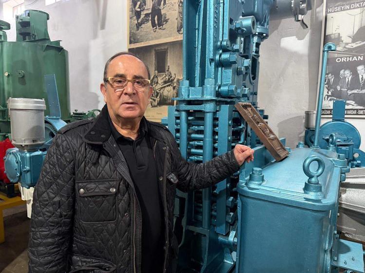 DAHA MODERN BİR YERDE SERGİLEMEK İSTİYORUZ