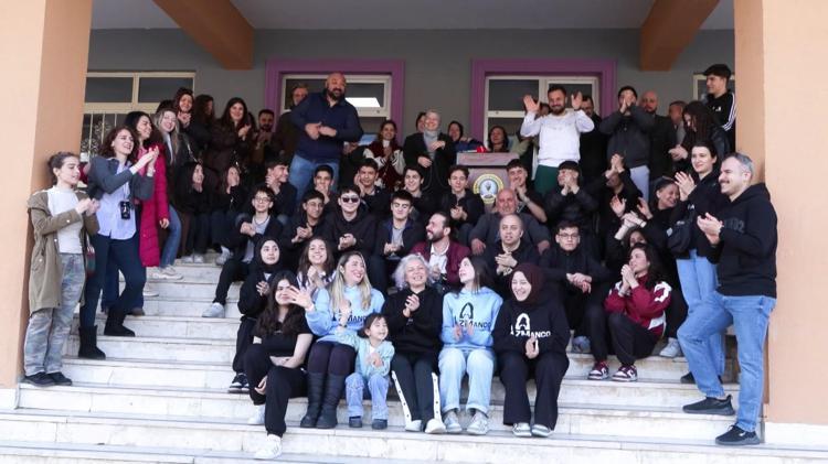 ZEYTİN AĞACI BARIŞI TEMSİL EDİYOR