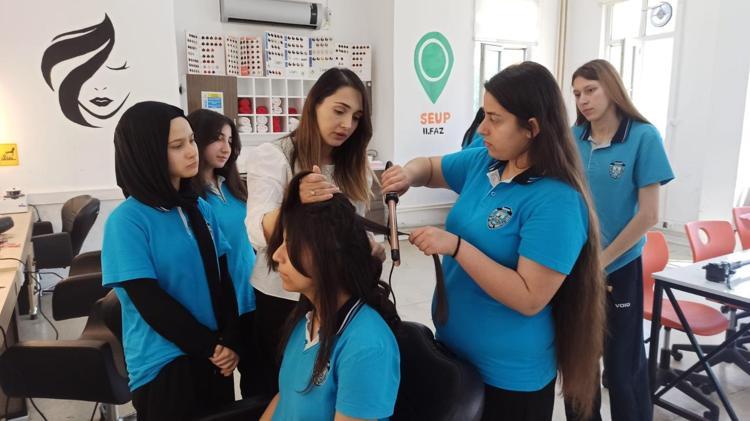 MÜŞTERİLERLE DENEYİM