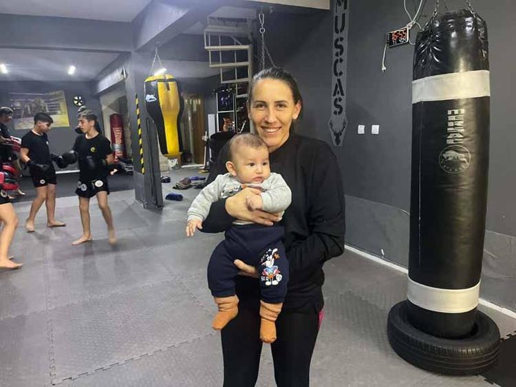 AREL, UYUMADIĞINDA DERSLERİME DAHİL EDİYORUM