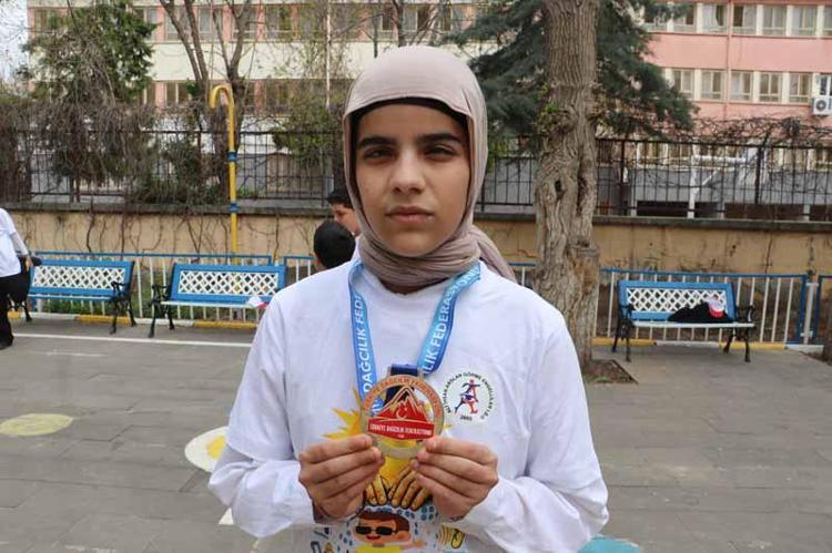 ‘ÇOK GURURLU VE MUTLUYUM’