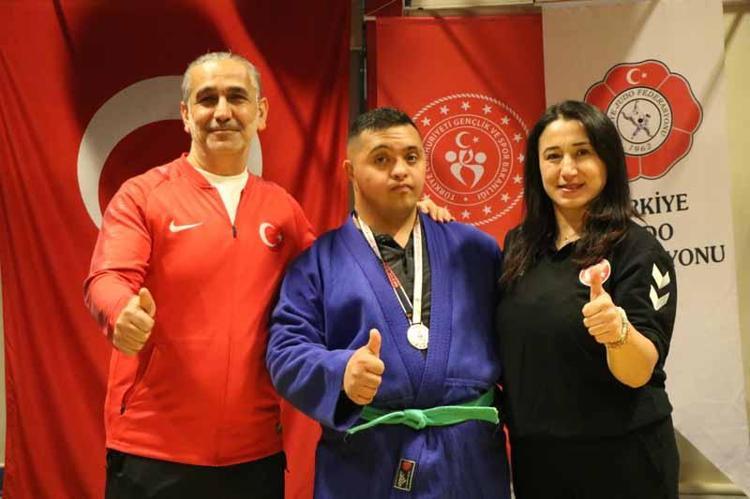 ‘HERKES ÇOCUKLARINI SPORA GÖNDEREBİLİR’