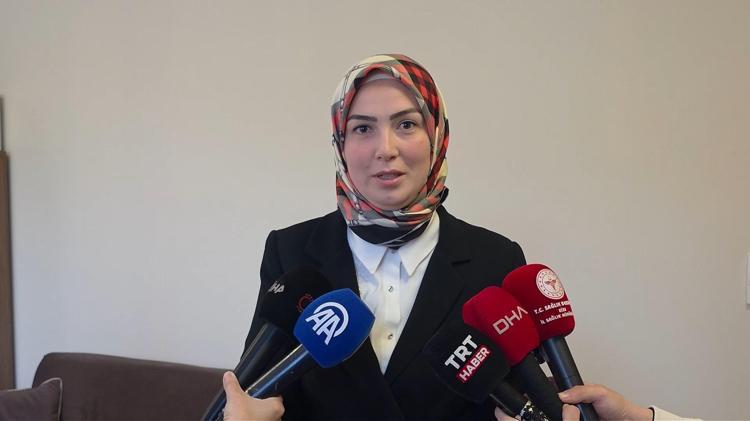‘İLK HEDEFİMİZ ANNE KELİMESİNİ ÖĞRETMEK’