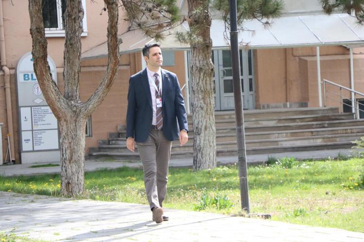 ‘HER GEZDİĞİMDE GÖZÜMDE FARKLI BİR ANI BELİRİYOR’