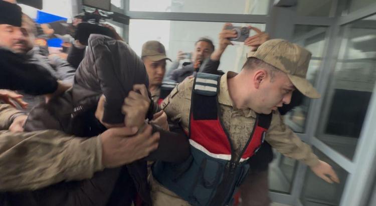 ESKİ BAŞHEKİM ADLİYEYE GETİRİLDİ