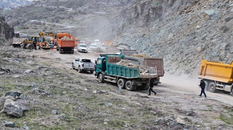 ALTERNATİF YOL İÇİN ÇALIŞMA SÜRÜYOR