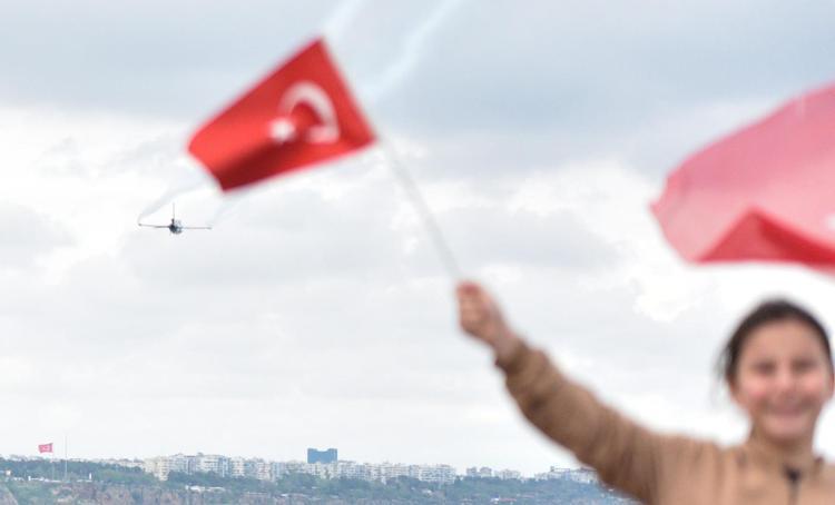 ‘ÇOK GURUR VERİCİ, İYİ Kİ TÜRKİYE’DEYİZ’